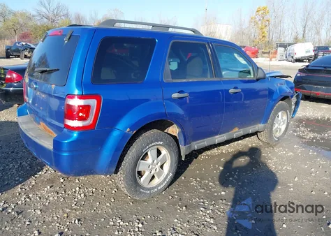 2011 Ford Escape Xlt z USA, uszkodzony, nr VIN 1FMCU9D72BKC02905